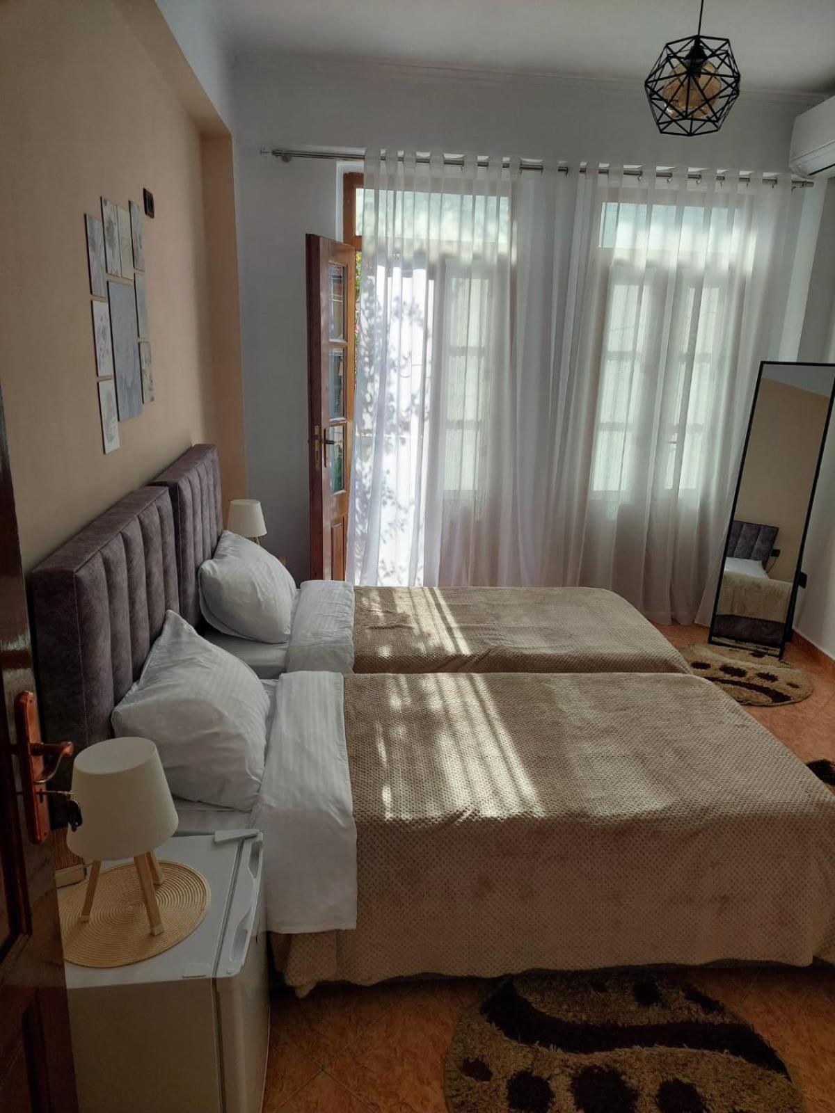 Godard Apartments Vlora Kültér fotó